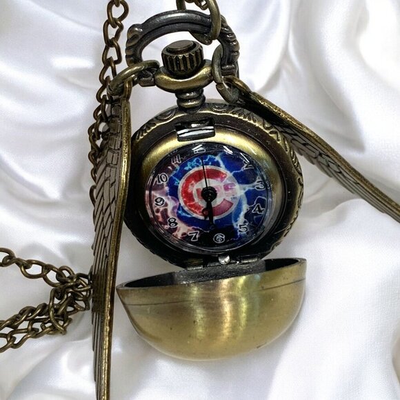 Chicago Cubs Winged Pocket Watch In Antique Brass Tone Metal With XL Chain - Picture 2 of 5